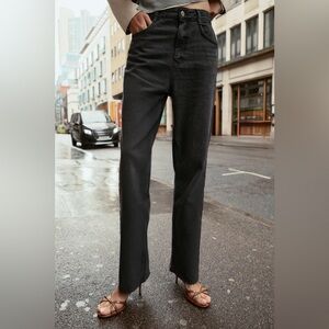 Zara Women's Boot Cut Jeans in Black‎